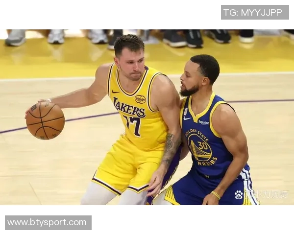 杰基杨创造历史成季后赛首位30分10助攻0失误球员